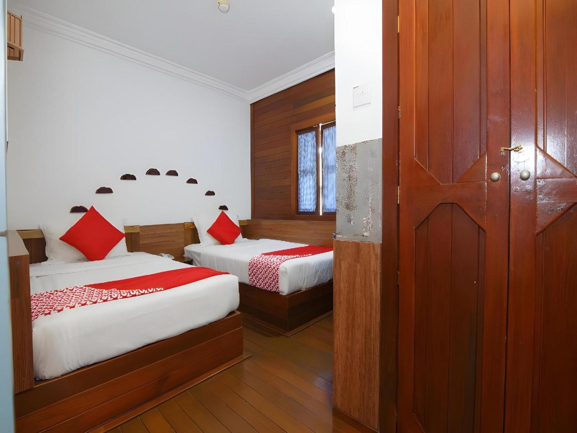 Oyo 210 Hotel Five 2 Kota Kinabalu Exterior foto