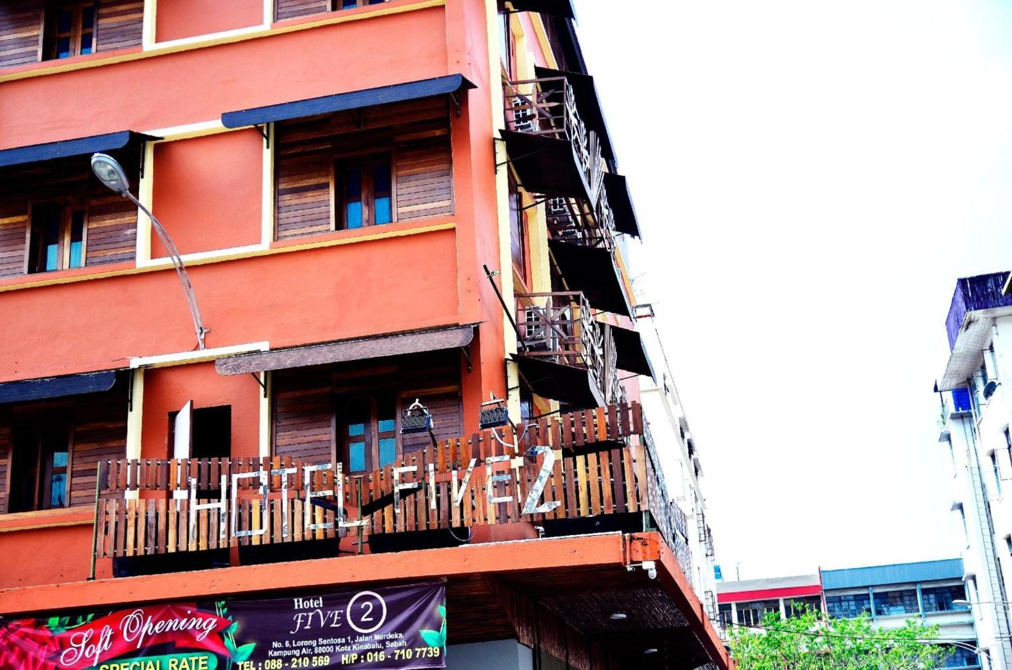 Oyo 210 Hotel Five 2 Kota Kinabalu Exterior foto