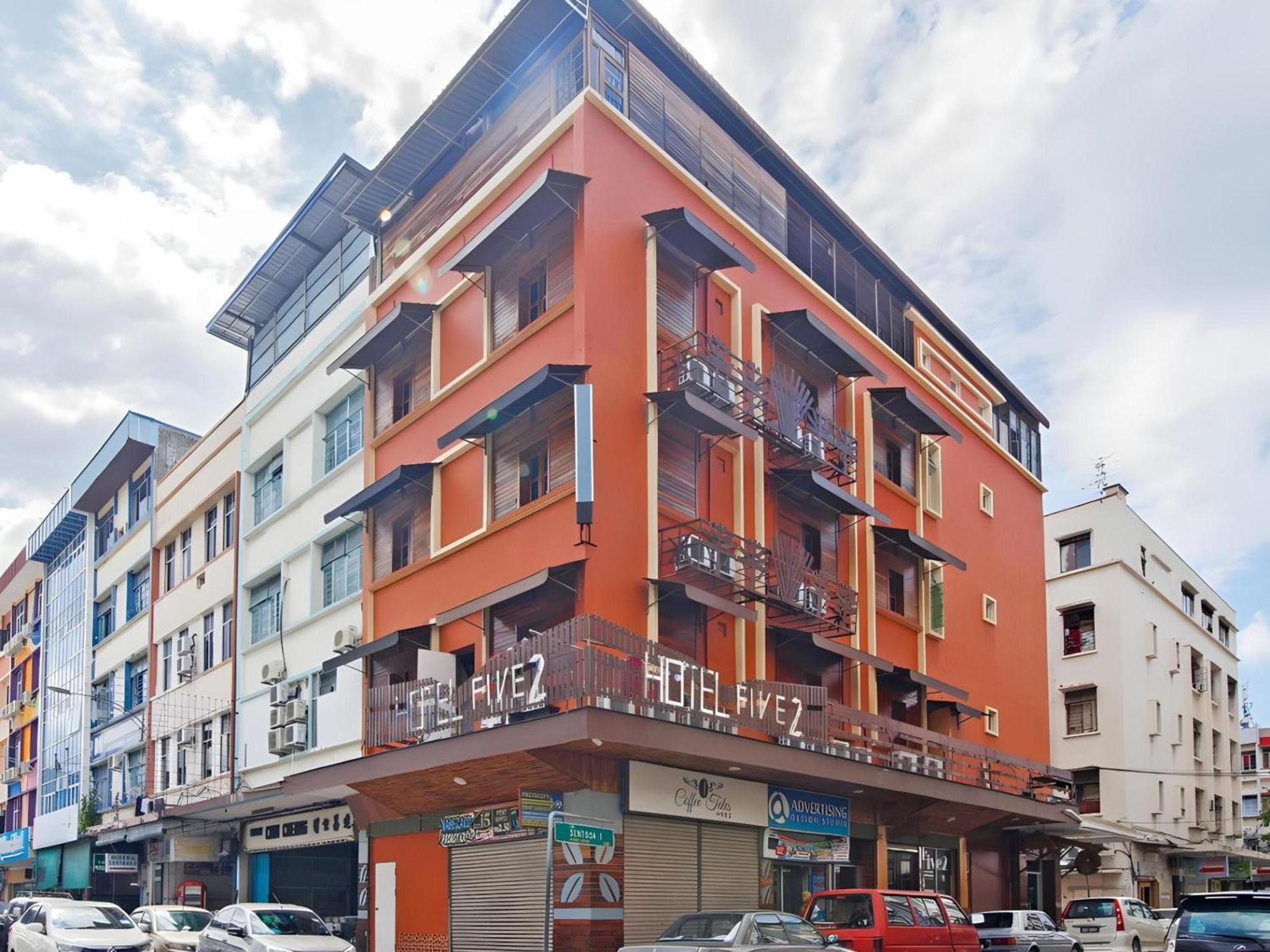 Oyo 210 Hotel Five 2 Kota Kinabalu Exterior foto